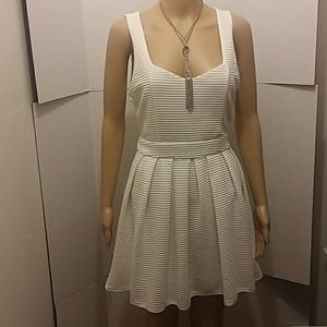 L'atise white large dress